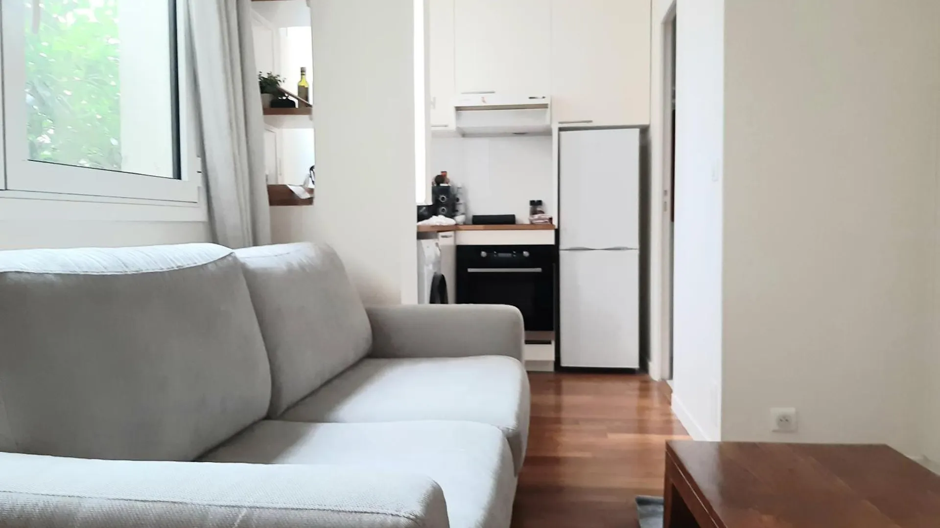 Tres Beau Studio Paris 15, Proche Des Commerces Et De La Tour Eiffel